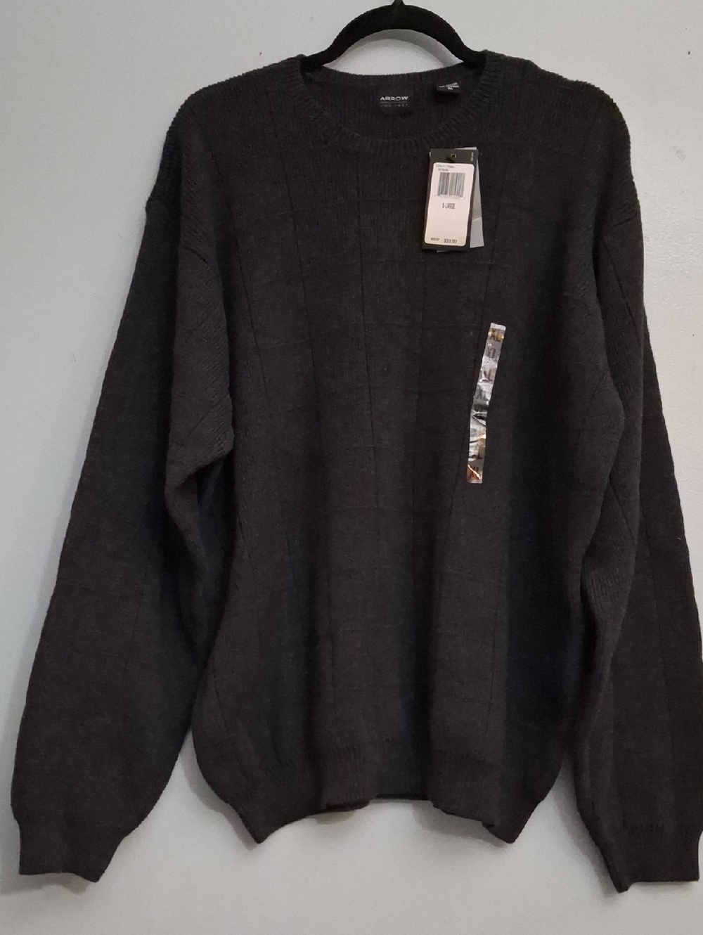 Arrow Size XL  Men's 100% Cotton Charcoal Gray Crewneck Long Sleeves Sweater.